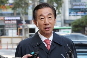 김성태, 징역 4년 구형에 “어느 부모가 자식 비정규직 청탁하겠나”(종합)