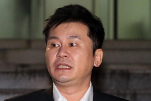 ‘비아이 마약 무마 의혹’ 양현석, 14시간 조사받고 귀가