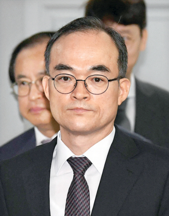 문무일 전 검찰총장