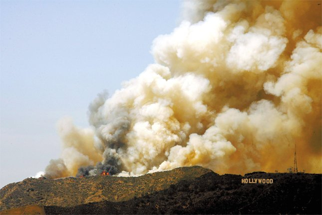 미국 할리우드 인근 산불 현장 사진