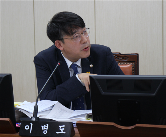 제290회 정례회 보건복지위원회 ‘50플러스재단’ 행정사무감사 사진