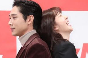 [포토] ‘다리 접었어요’ 매너다리 박성훈 ‘칭찬해’