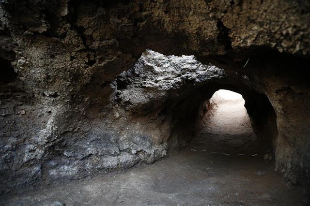 창녕군 창녕읍 퇴천리에서 발굴된 국내 최대 규모 가야시대 토기가마터. 가야시대 실제 토기를 생산한 흔적도 확인됐다.  경남도 제공