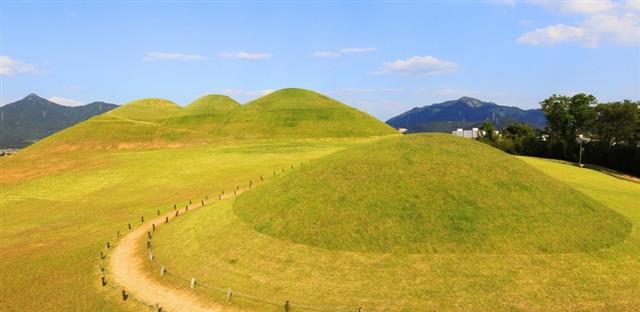 고성 송학동 고분군 전경 가야고분군 세계유산등재추진단 제공