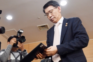 “DLF대책으로 은행 수수료수익 감소·사모펀드 시장 위축”