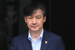 조국 조여오는 세 갈래 檢 칼끝…통상 수사·檢개혁 반작용 사이