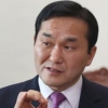 ‘불법자금 수수’ 엄용수 징역 1년 6개월 확정…의원직 상실