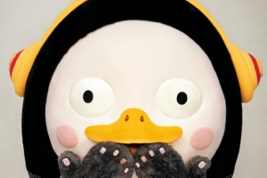 [포토] 화보 찍은 ‘펭수’…패션계도 접수