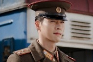 ‘사랑의 불시착’ 현빈, 첫 스틸 공개..北 장교 완벽 변신 “조각 비주얼”