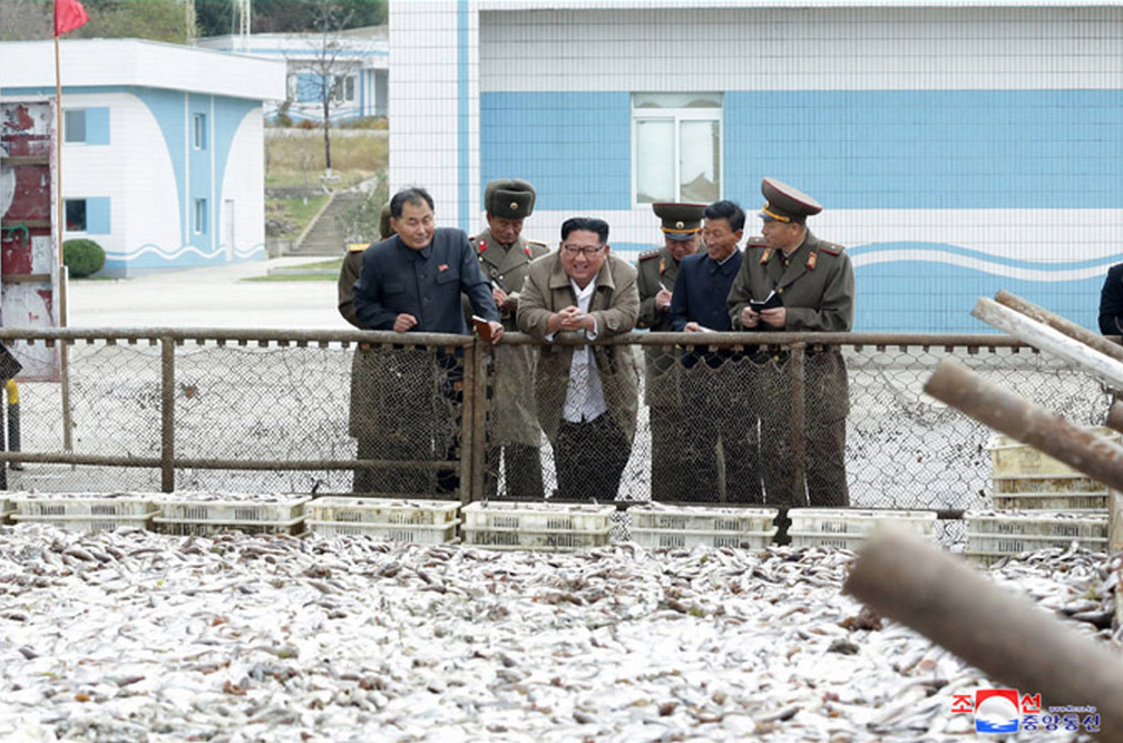 북한 김정은, 이번엔 수산사업소 시찰…주민 먹거리 챙기기