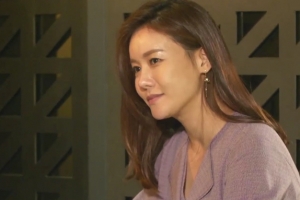 ‘송종국과 이혼’ 박연수, 연하남과 포착