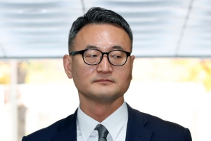 ‘뇌물 수수’ 이동호 전 고등군사법원장 구속… “혐의 소명·증거인멸 염려”