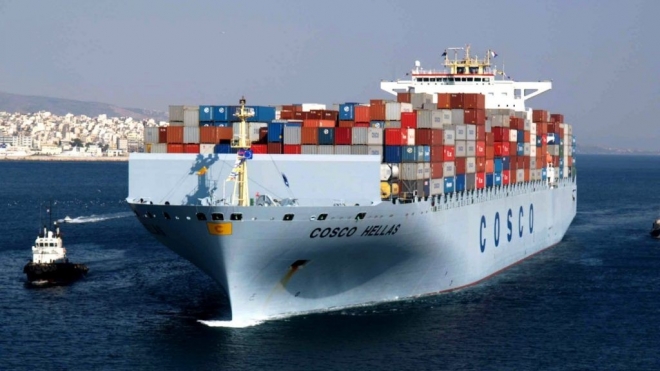 그리스 피레우스 항으로 입항하는 중국 해운사 COSCO 컨테이너 선. 피레우스 EPA 연합뉴스