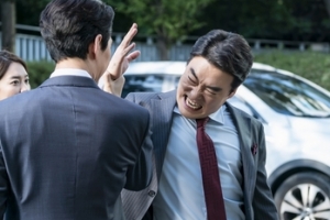 ‘보좌관2’ 유성주, 신민아 위협 ‘살벌한 분위기..무슨 일?’