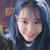 아이유, ‘블루밍’ MV 일주일만에 천만 뷰 ‘파란머리 아이유’