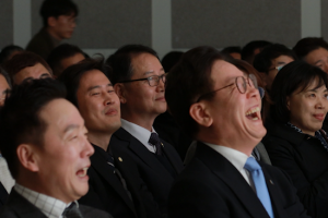 박진영 전 국가균형발전위 대변인 출판기념회 성황