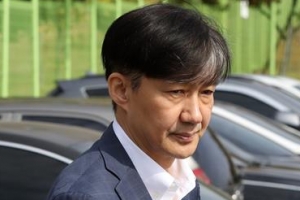 법원 “유재수 범죄행위 소명”… ‘감찰 무마’ 의혹 윗선 수사 탄력