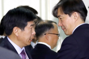 ‘유재수 구하기’ 백원우·박형철 직권남용 공모관계에 무게