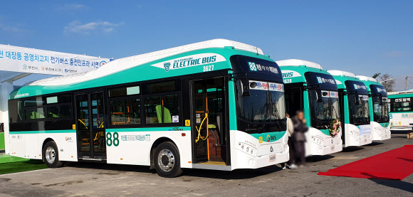 경기도에서 이용객이 가장 많은 시내버스는 부천 대장동∼여의도 구간을 운행하는 88번인 것으로 나타났다.  연합뉴스