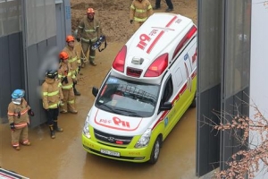 과천 공사장 건물 붕괴… 작업자 2명 구조