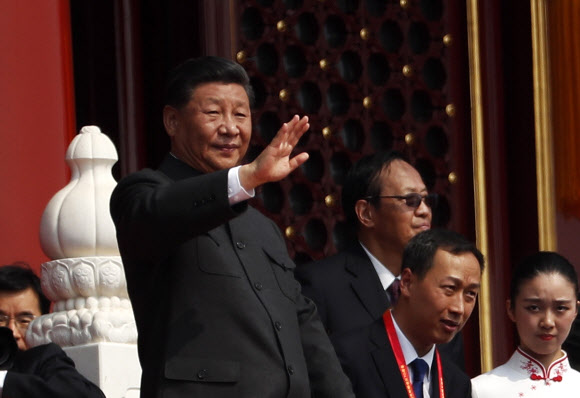 신중국 건국 70주년 열병식 참관한 시진핑 주석