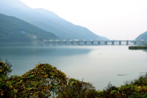 한강에 흘러든 리튬, 서울 수돗물까지 오염시켰다