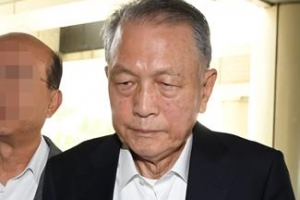 ‘화이트리스트’ 김기춘 석방… 재수감 425일만