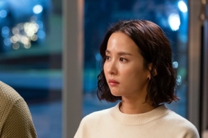 ‘99억의 여자’ 조여정 VS 오나라, 부부동반 식사 포착 ‘묘한 텐션’