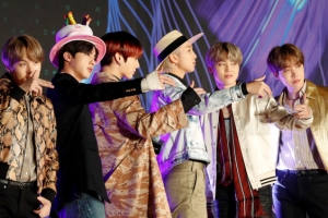 [포토] ‘MAMA’ 시상식 참석한 방탄소년단