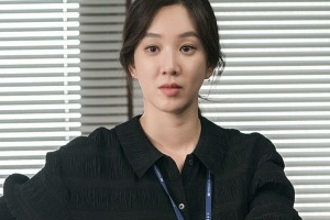 ‘검사내전’ 정려원, 새로운 변신..검사 役 완벽 소화