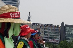 법원 “톨게이트 수납원 파견근로자…직접 고용해야” 노조 승소