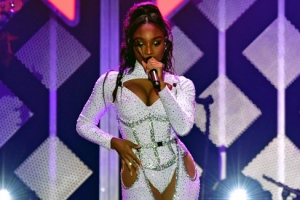 [포토] 노르마니, 시선 사로잡는 ‘매혹적 퍼포먼스’