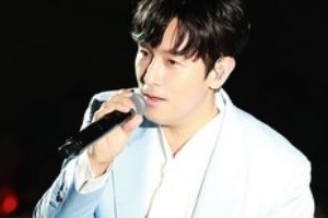 신화 김동완, 소극장 콘서트 개최 ‘신곡 선 공개’ [공식]