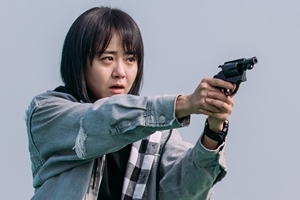 ‘유령을 잡아라’ 문근영, 지하철 유령과 ‘일촉즉발 총격전’