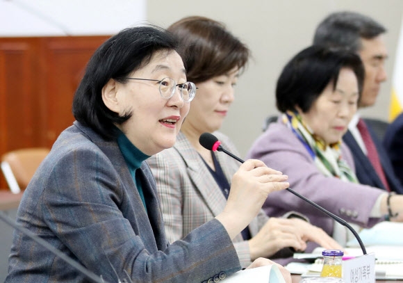 이정옥 여가부장관 “성희롱·성폭력 근절 제도 현장에서 자리잡아야”