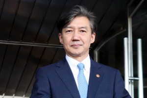 ‘법적 책임 없다’는 조국… 檢, 영장 청구할까