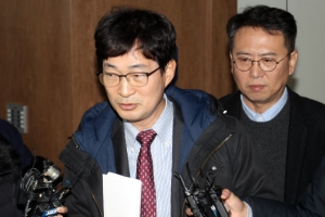 김건모 “성폭행 고소 여성 누군지 몰라” 무고로 맞고소