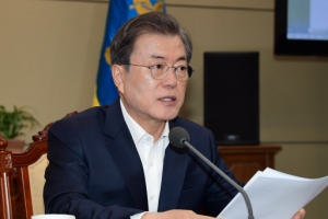 문 대통령, ‘마트 장발장 부자’ 언급…“시민들의 온정에 따뜻”