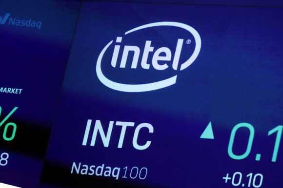 [서울신문] Intel’s decline in the’semiconductor empire’?…  Be notified of parting by allies