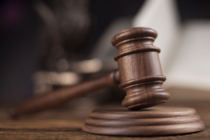 ‘치료 보석’ 석 달… 아들은 어머니 죽인 치매 아버지를 용서했다