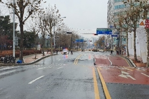 일산 백석동 또 도로 침하 ··· “터파기 공사 중”