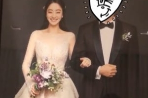 서효림♥정명호, 결혼식 사진 공개..시어머니 김수미 ‘함박웃음’