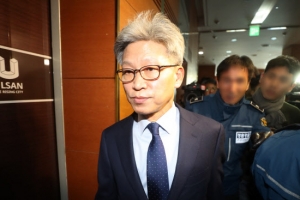 송병기 “업무수첩은 메모장 불과”...檢 ‘도감청 의혹’ 역공