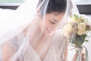 ‘이완♥’ 이보미, 웨딩화보 공개 “눈부신 드레스 자태”[EN스타]