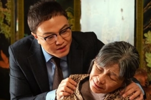 ‘99억의 여자’ 정웅인, 길해연 어깨 안마 포착 “쫄깃+섬뜩”