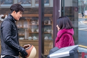 ‘두 번은 없다’ 오지호♥황영희, 데이트 포착 ‘가까워진 두 사람’