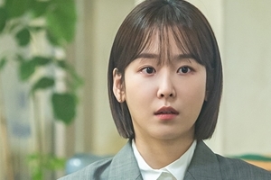 ‘블랙독’ 라미란 VS 박지환, 팽팽한 기싸움 “서현진 쟁탈전”