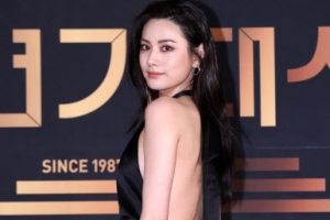 [포토] 나나 ‘뒤태가 포인트’