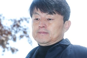 “강남 아파트 사게 돈 빌려달라” 유재수 전 부시장 오늘 재판 시작