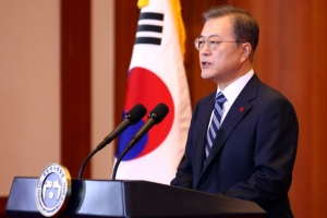 문 대통령 “김정은 답방 여건 갖춰지도록 남북 함께 노력해야”